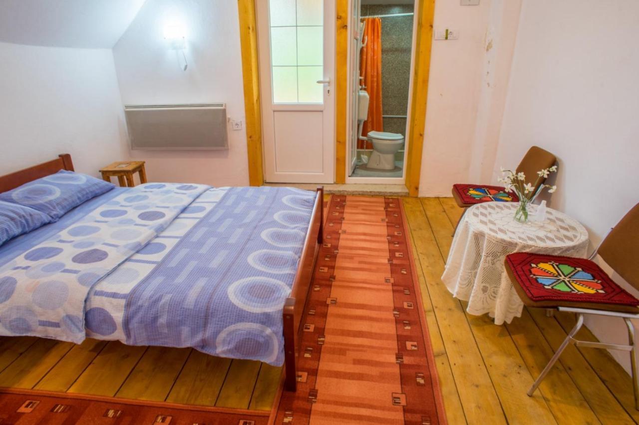 Family Farm Jezera Guest House Zabljak  Bagian luar foto